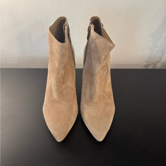 Gianni‎ Bini Women’s Beige Booties Size 5.5 - Picture 2 of 9
